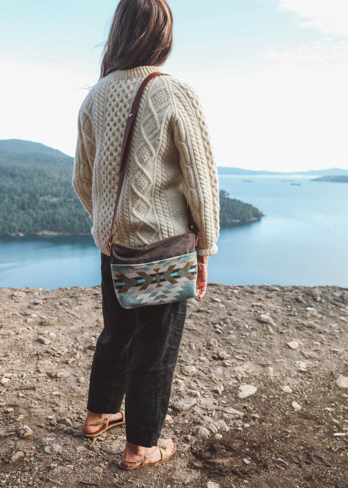 Tofino Crossbody | Aquarius Brown