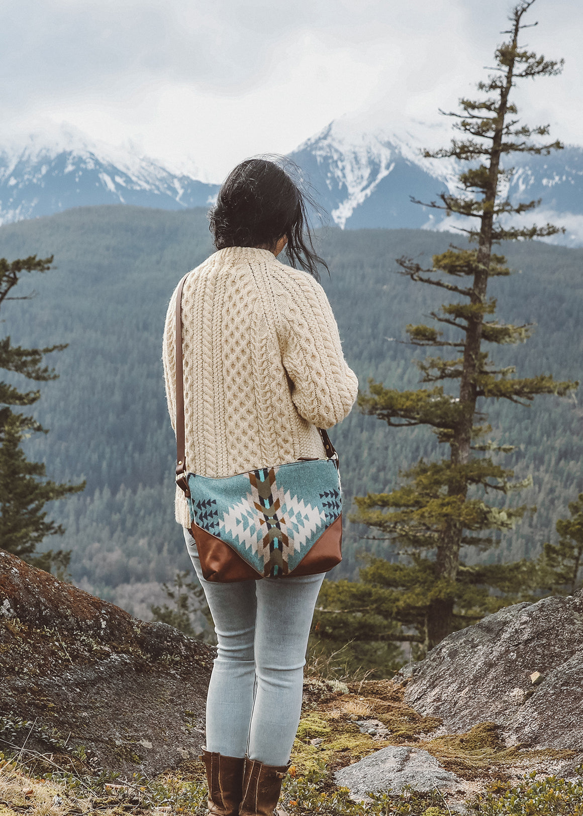 Willow Crossbody - Aquarius
