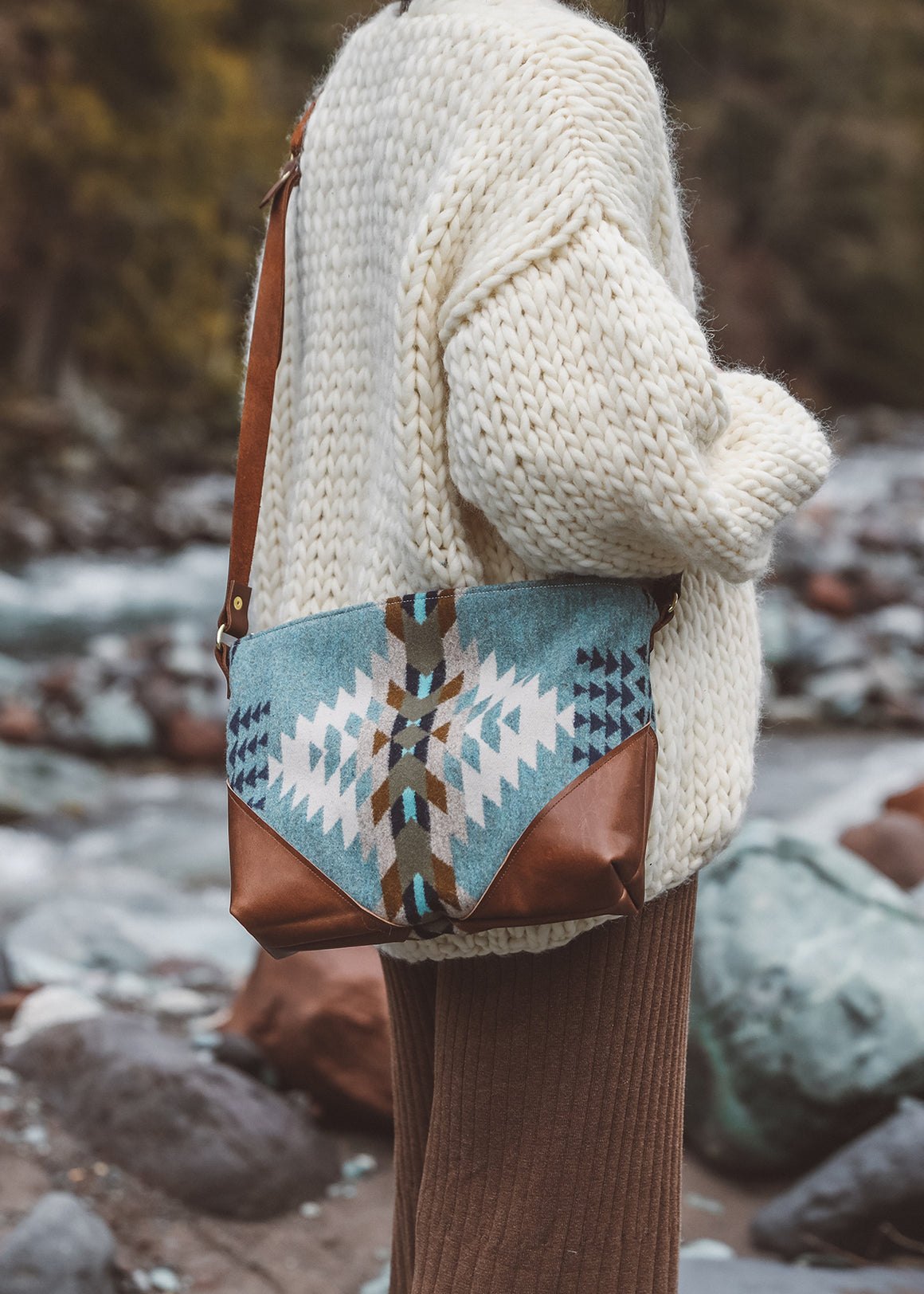 Willow Crossbody - Aquarius